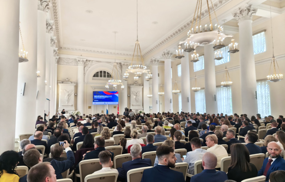 Программа роста: в Смольном вручили дипломы выпускникам Президентской программы